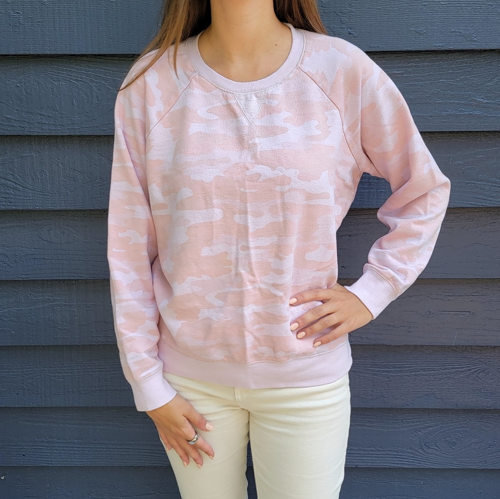 Sweatshirt, pink/white cammo pattern.  Sz L